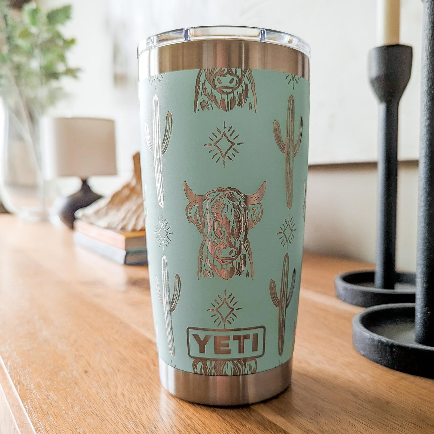 "Highland Cow" 360° Laser Engraved Tumbler - Rustic Farmhouse Gift for Highland Cow Lovers & Country Aesthetic